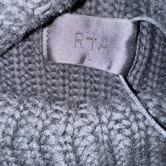 NWT 🖤 RTA Black Cotton Turtleneck Sweater with Front Slit – Size Large